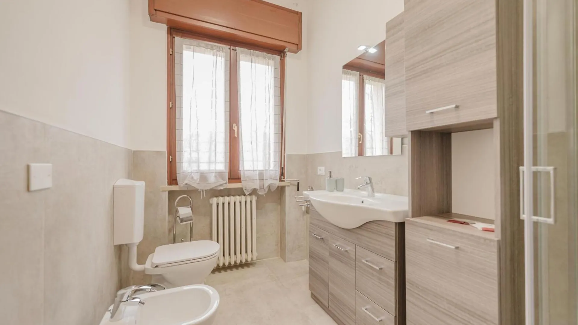 Apartamento Casa Rivoli - Private Garden & Free Parking Rivoli Veronese