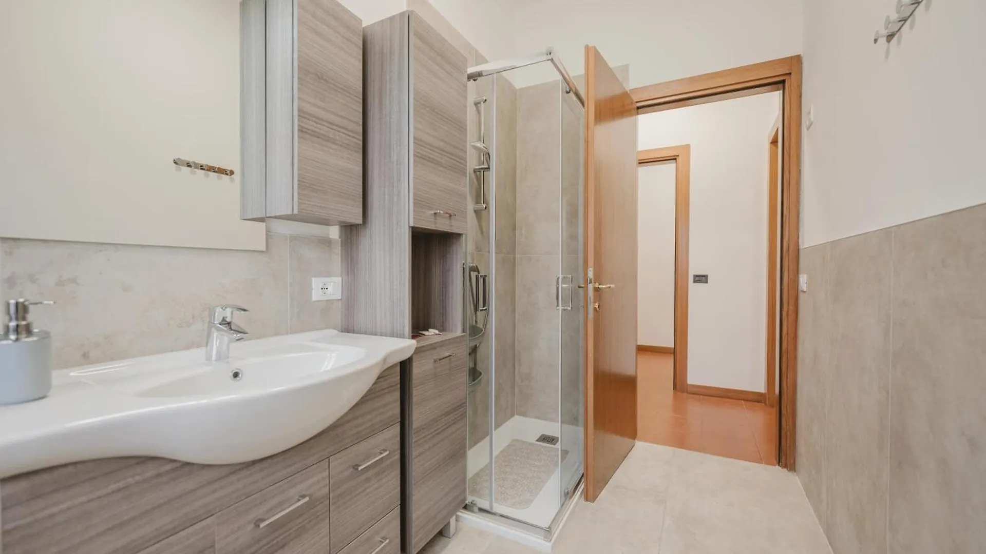Apartamento Casa Rivoli - Private Garden & Free Parking Rivoli Veronese