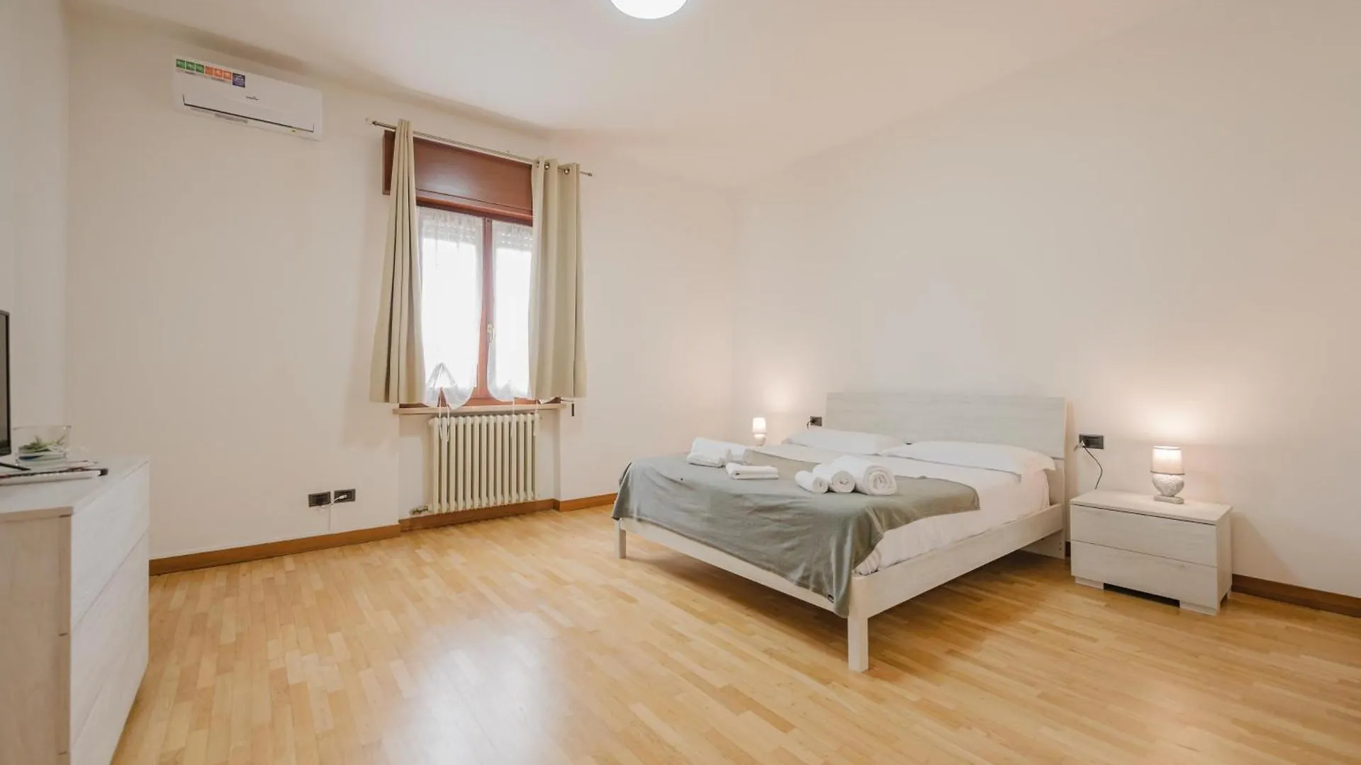 Apartamento Casa Rivoli - Private Garden & Free Parking Rivoli Veronese